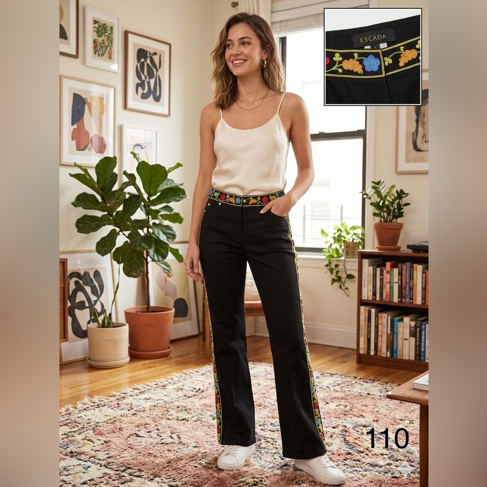 Escada Black jeans with Multicolor Floral Embroidery